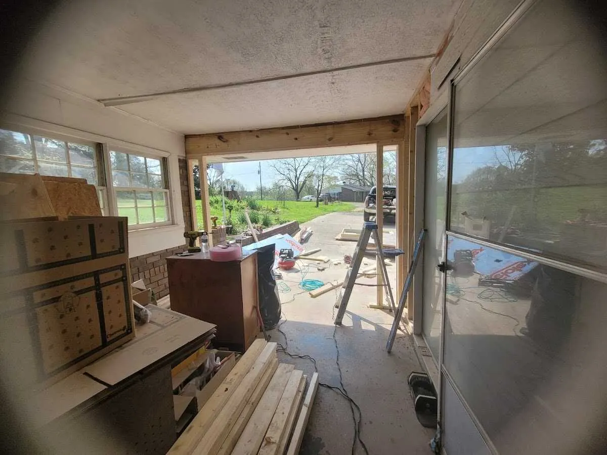 Air movers and dehumidifier for Water Mitigation Services in Itasca